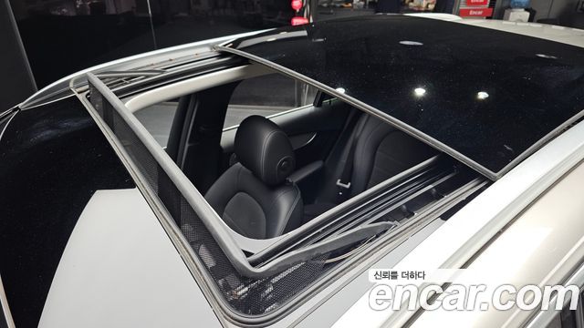 Mercedes-Benz GLC-Class (X253) GLC300 4MATIC AMG Line 2019 — фото 19