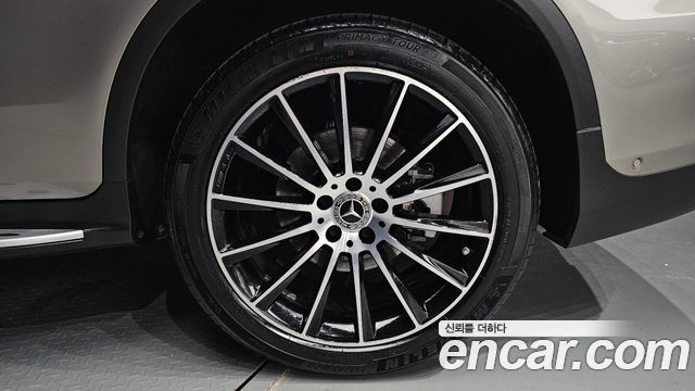 Mercedes-Benz GLC-Class (X253) GLC300 4MATIC AMG Line 2019 — фото 21