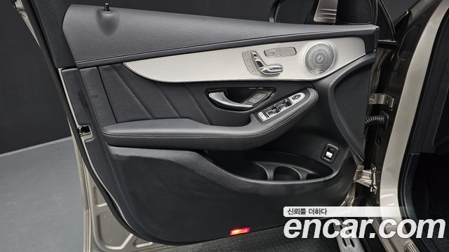 Mercedes-Benz GLC-Class (X253) GLC300 4MATIC AMG Line 2019 — фото 24