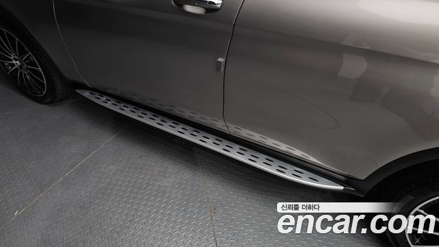 Mercedes-Benz GLC-Class (X253) GLC300 4MATIC AMG Line 2019 — фото 36
