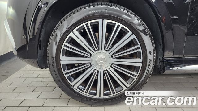 Mercedes-Benz GLS-Class (X167) Maybach GLS600 4MATIC Manufakur 2023 — фото 5
