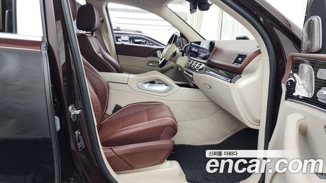 Mercedes-Benz GLS-Class (X167) Maybach GLS600 4MATIC Manufakur 2023 — фото 11