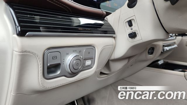 Mercedes-Benz GLS-Class (X167) Maybach GLS600 4MATIC Manufakur 2023 — фото 16