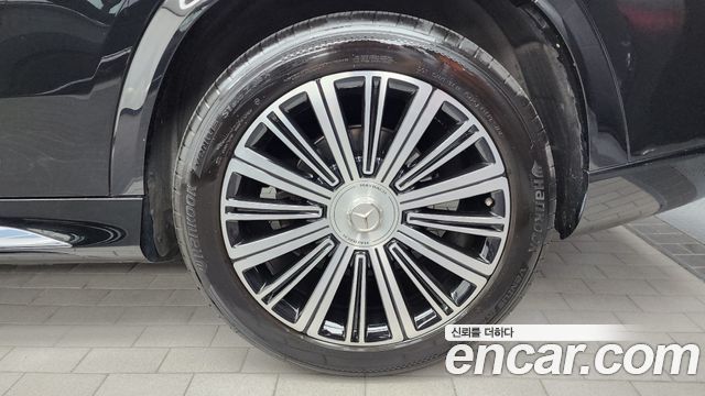 Mercedes-Benz GLS-Class (X167) Maybach GLS600 4MATIC Manufakur 2023 — фото 21