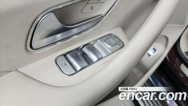 Mercedes-Benz GLS-Class (X167) Maybach GLS600 4MATIC Manufakur 2023 — фото 27