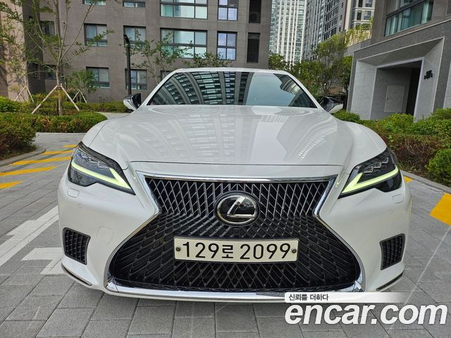 Lexus LS500h (V) 3.5 Luxury AWD