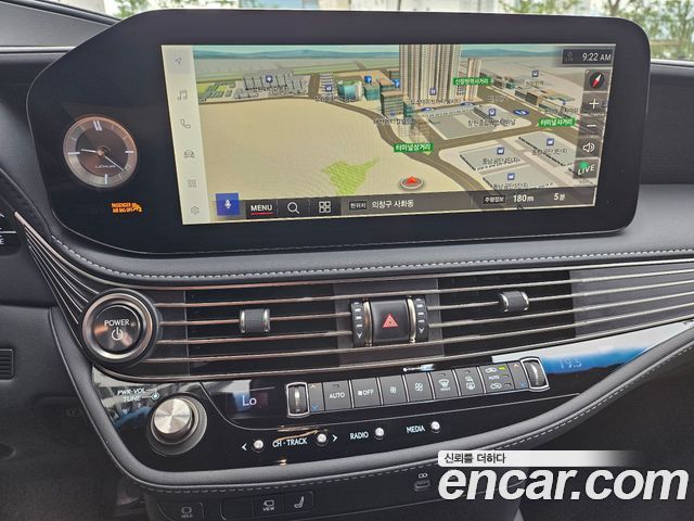Lexus LS500h (V) 3.5 Luxury AWD 2023 — фото 8