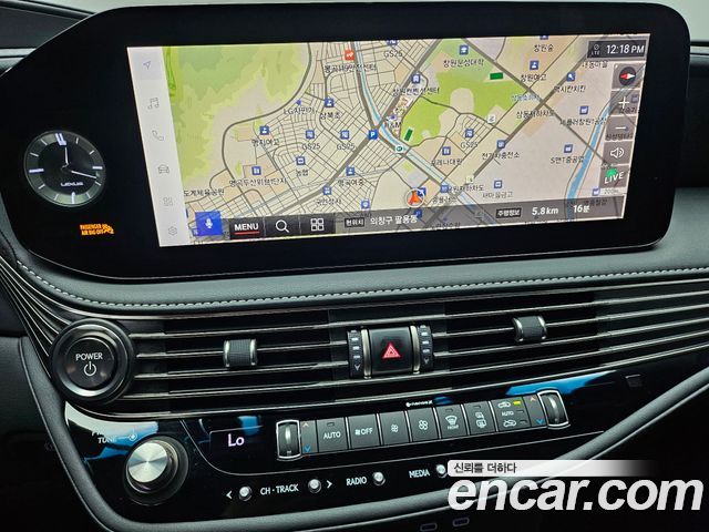 Lexus LS500h (V) 3.5 Luxury AWD 2023 — фото 16