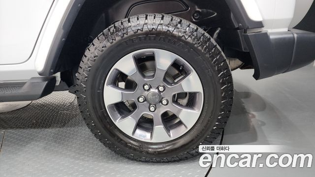 Jeep Wrangler (JL) 2.0 Overland Power Top 4Door 2020 — фото 21