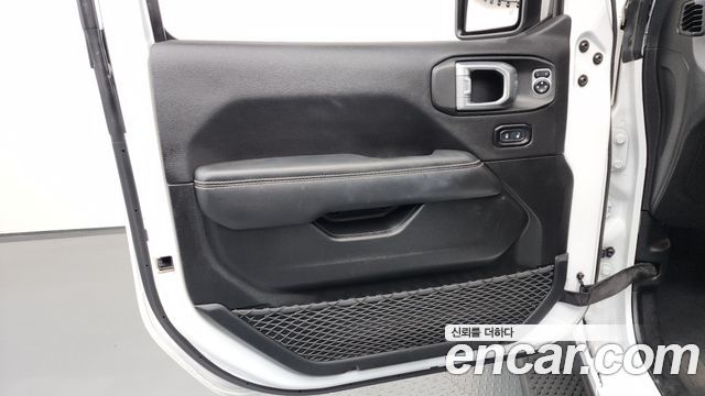 Jeep Wrangler (JL) 2.0 Overland Power Top 4Door 2020 — фото 24