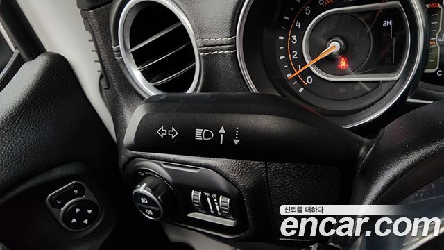 Jeep Wrangler (JL) 2.0 Overland Power Top 4Door 2020 — фото 29