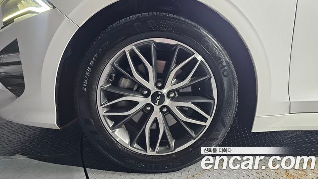 Kia K5 (III) 2.0 Prestige 2022 — фото 5