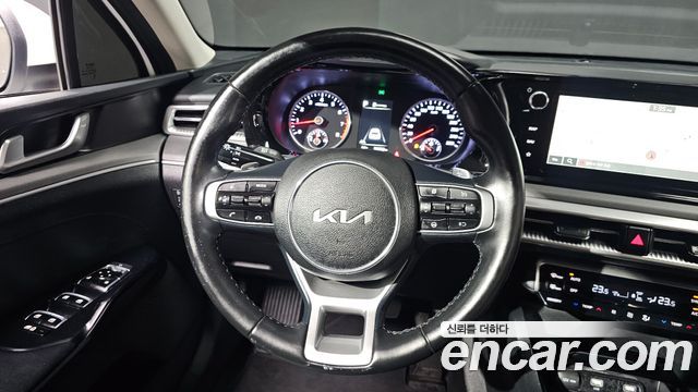 Kia K5 (III) 2.0 Prestige 2022 — фото 11