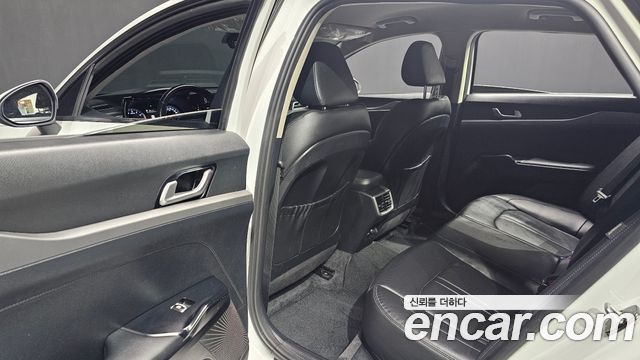 Kia K5 (III) 2.0 Prestige 2022 — фото 18