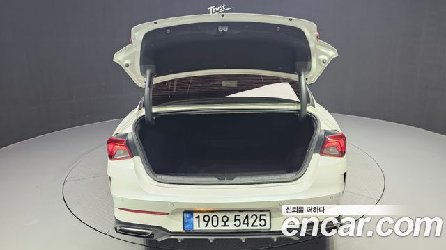 Kia K5 (III) 2.0 Prestige 2022 — фото 20