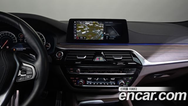 BMW 5 Series (G30) 530i M Sport Package Plus 2017 — фото 14