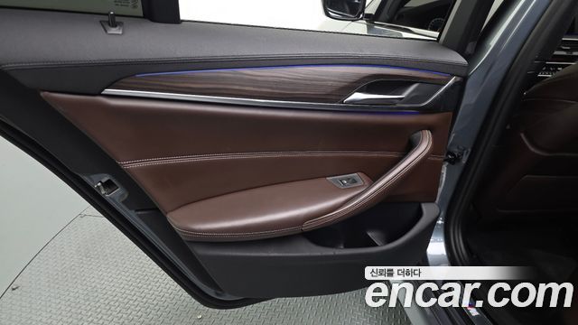 BMW 5 Series (G30) 530i M Sport Package Plus 2017 — фото 25