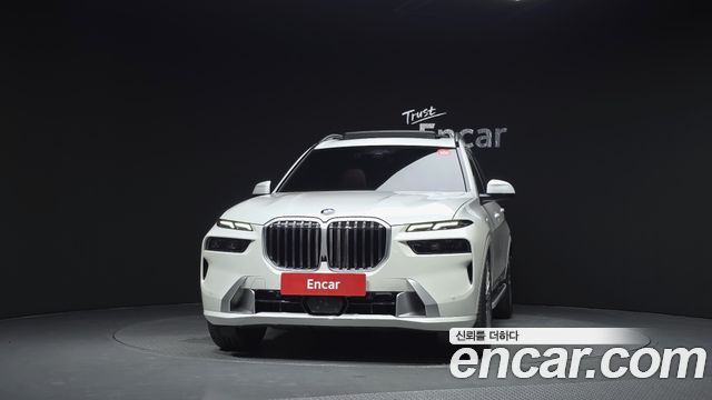 BMW X7 (G07) xDrive 40i Design Pure Excellence 7-Seater 2025 — фото 3