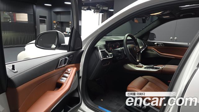 BMW X7 (G07) xDrive 40i Design Pure Excellence 7-Seater 2025 — фото 10