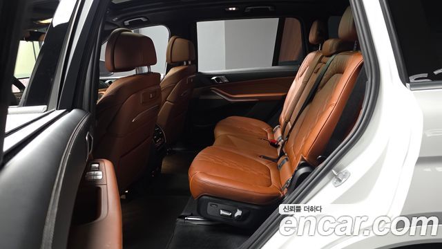 BMW X7 (G07) xDrive 40i Design Pure Excellence 7-Seater 2025 — фото 11