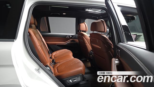 BMW X7 (G07) xDrive 40i Design Pure Excellence 7-Seater 2025 — фото 12