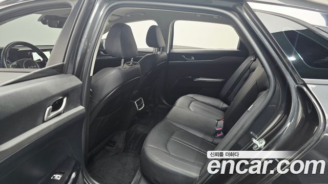 Kia K5 (III) 2.0 Prestige 2022 — фото 11