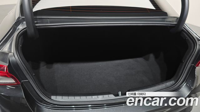 Kia K5 (III) 2.0 Prestige 2022 — фото 16
