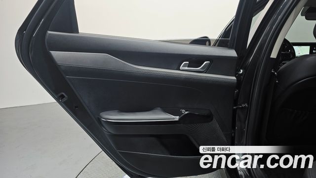 Kia K5 (III) 2.0 Prestige 2022 — фото 25