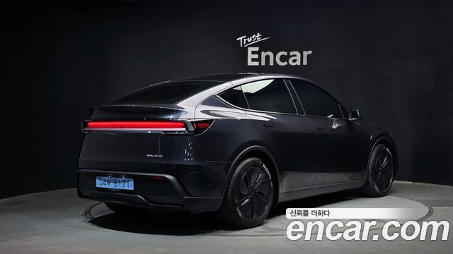 Tesla Model Y Long Range AWD 2025 — фото 2