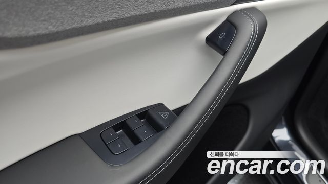 Tesla Model Y Long Range AWD 2025 — фото 19