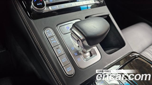 Genesis G90 3.8 AWD Premium Luxury 2019 — фото 9