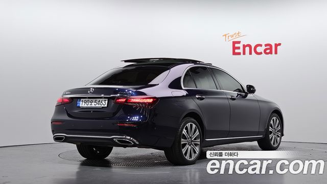 Mercedes-Benz E-Class (W213) E300e 4MATIC Exclusive 2023 — фото 2