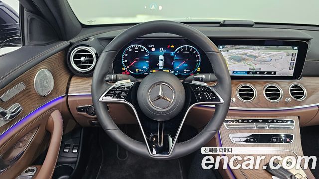 Mercedes-Benz E-Class (W213) E300e 4MATIC Exclusive 2023 — фото 17