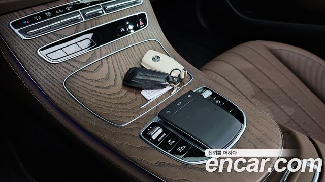Mercedes-Benz E-Class (W213) E300e 4MATIC Exclusive 2023 — фото 34
