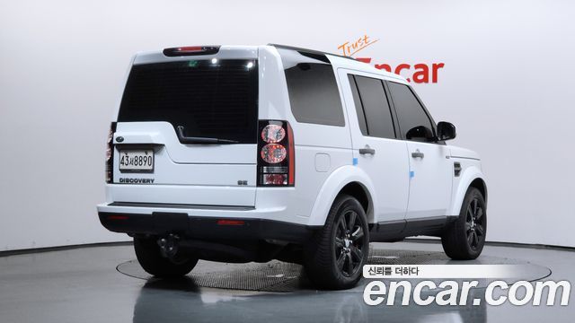 Land Rover Discovery 4 3.0 SDV6 SE 2016 — фото 2
