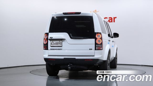 Land Rover Discovery 4 3.0 SDV6 SE 2016 — фото 4