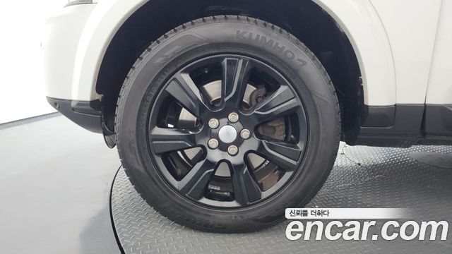 Land Rover Discovery 4 3.0 SDV6 SE 2016 — фото 5
