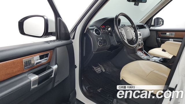 Land Rover Discovery 4 3.0 SDV6 SE 2016 — фото 10
