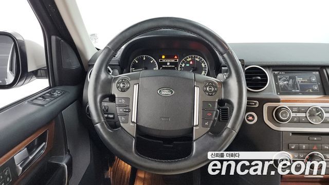 Land Rover Discovery 4 3.0 SDV6 SE 2016 — фото 15