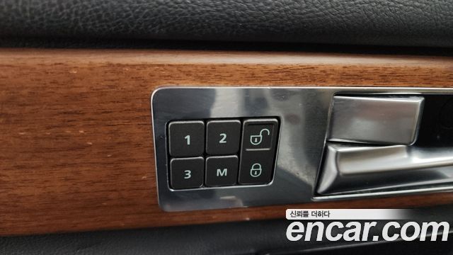 Land Rover Discovery 4 3.0 SDV6 SE 2016 — фото 17