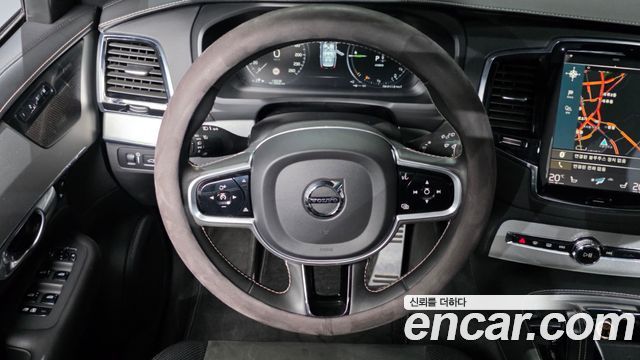 Volvo XC90 (II) T8 R-Design Hybrid 2021 — фото 17