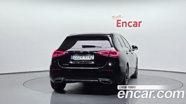 Mercedes-Benz A-Class (W177) A220 Hatchback 2021 — фото 4