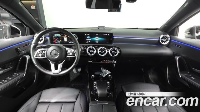 Mercedes-Benz A-Class (W177) A220 Hatchback 2021 — фото 7