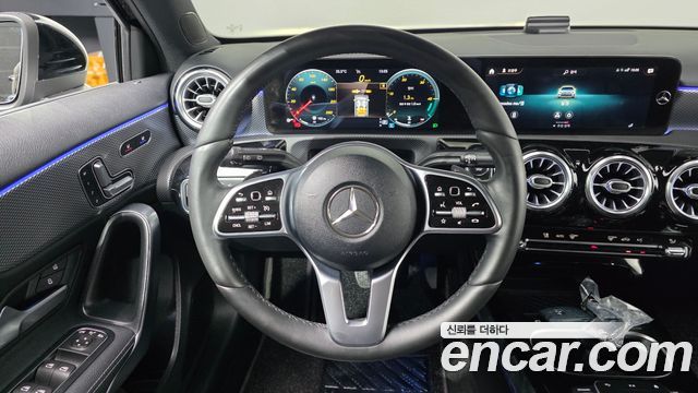 Mercedes-Benz A-Class (W177) A220 Hatchback 2021 — фото 13