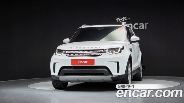 Land Rover Discovery 5 3.0 TD6 HSE 2018 — фото 3