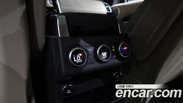 Land Rover Discovery 5 3.0 TD6 HSE 2018 — фото 19