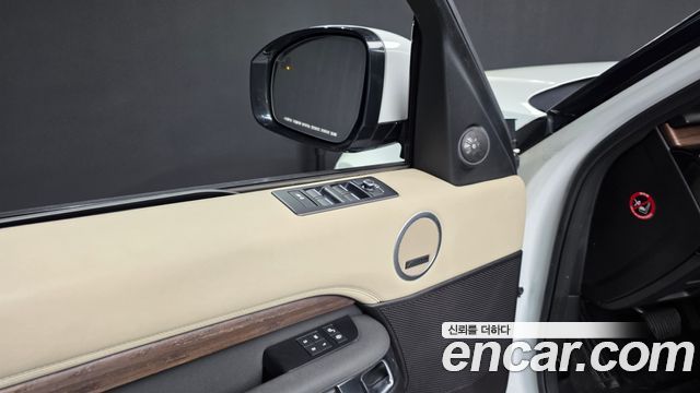 Land Rover Discovery 5 3.0 TD6 HSE 2018 — фото 33