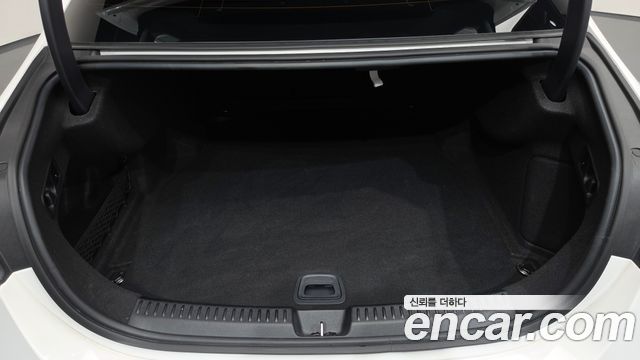 Mercedes-Benz E-Class (W214) E200 Avantgarde 2025 — фото 20
