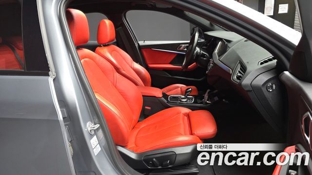 BMW 1 Series (F40) 120i M Sports 2022 — фото 11