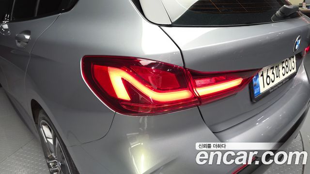 BMW 1 Series (F40) 120i M Sports 2022 — фото 23